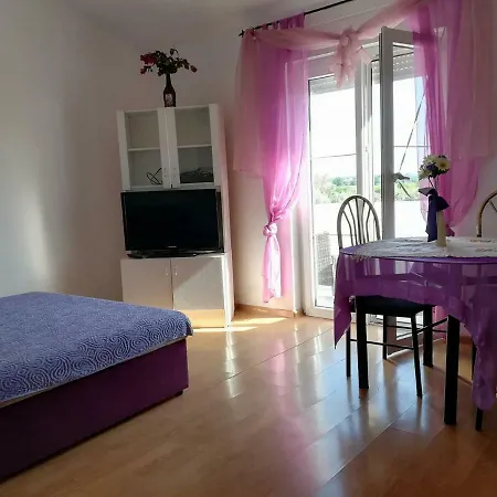 Gina 2 * Novigrad (Istria)